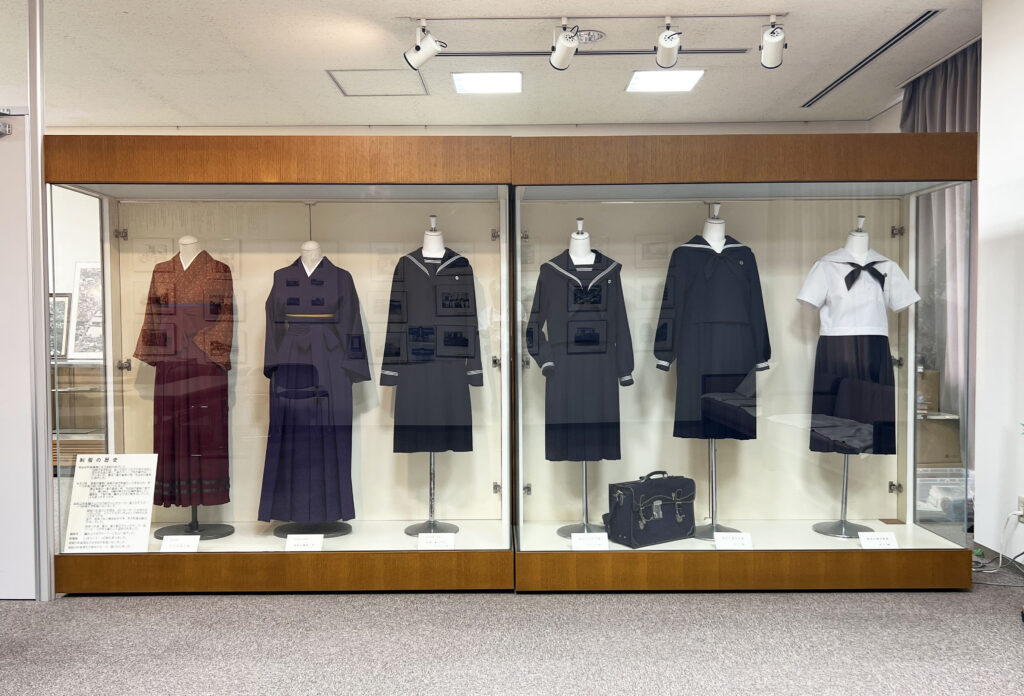 制服』の変遷 | 伝統の筑女 | 崇信 | 筑紫女学園中学校・高等学校 学校